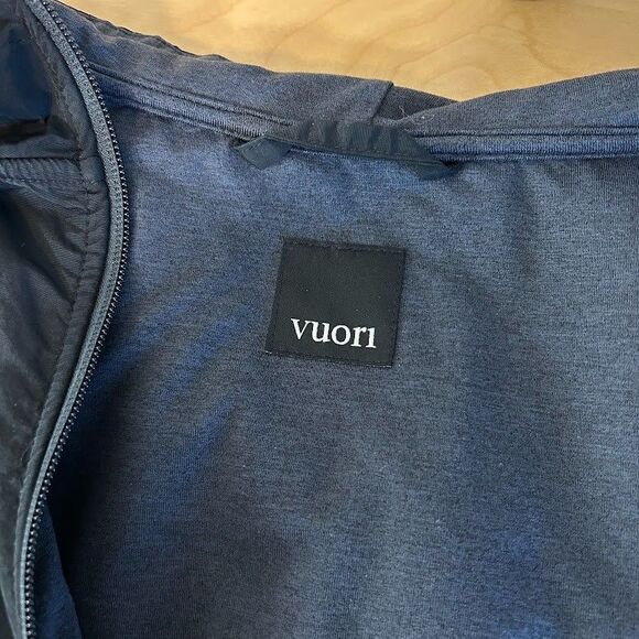 Vuori Sunday Element Jacket Mens M Full Zip Black Gray V215 Hooded Zip - Picture 5 of 6